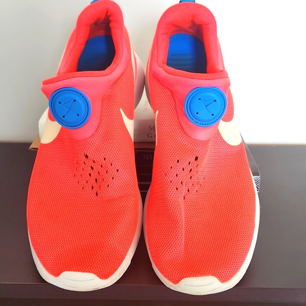 Nike Mens 8.5 Rosherun Slip On Laser Crimson/White/Photo Blue Slip-Ons